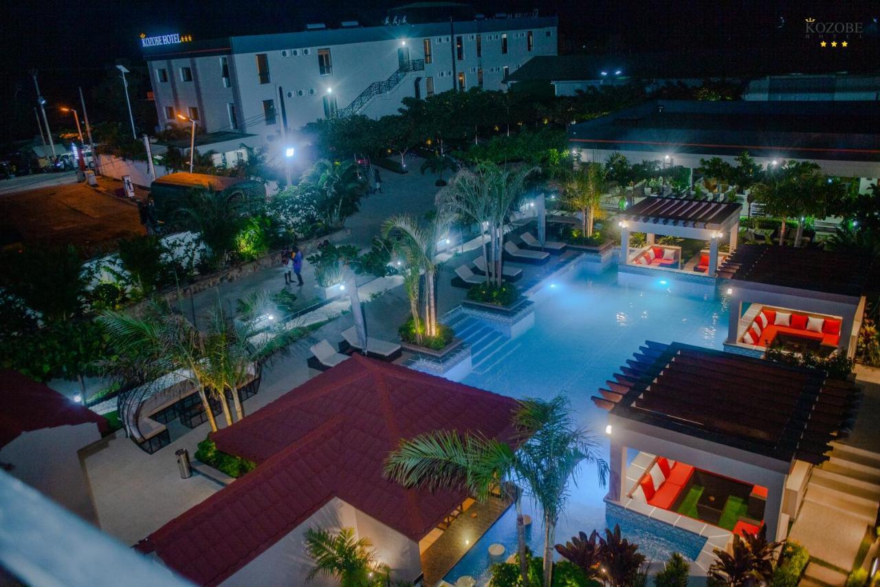 Kozobe Hotel Ambilobe Extérieur photo