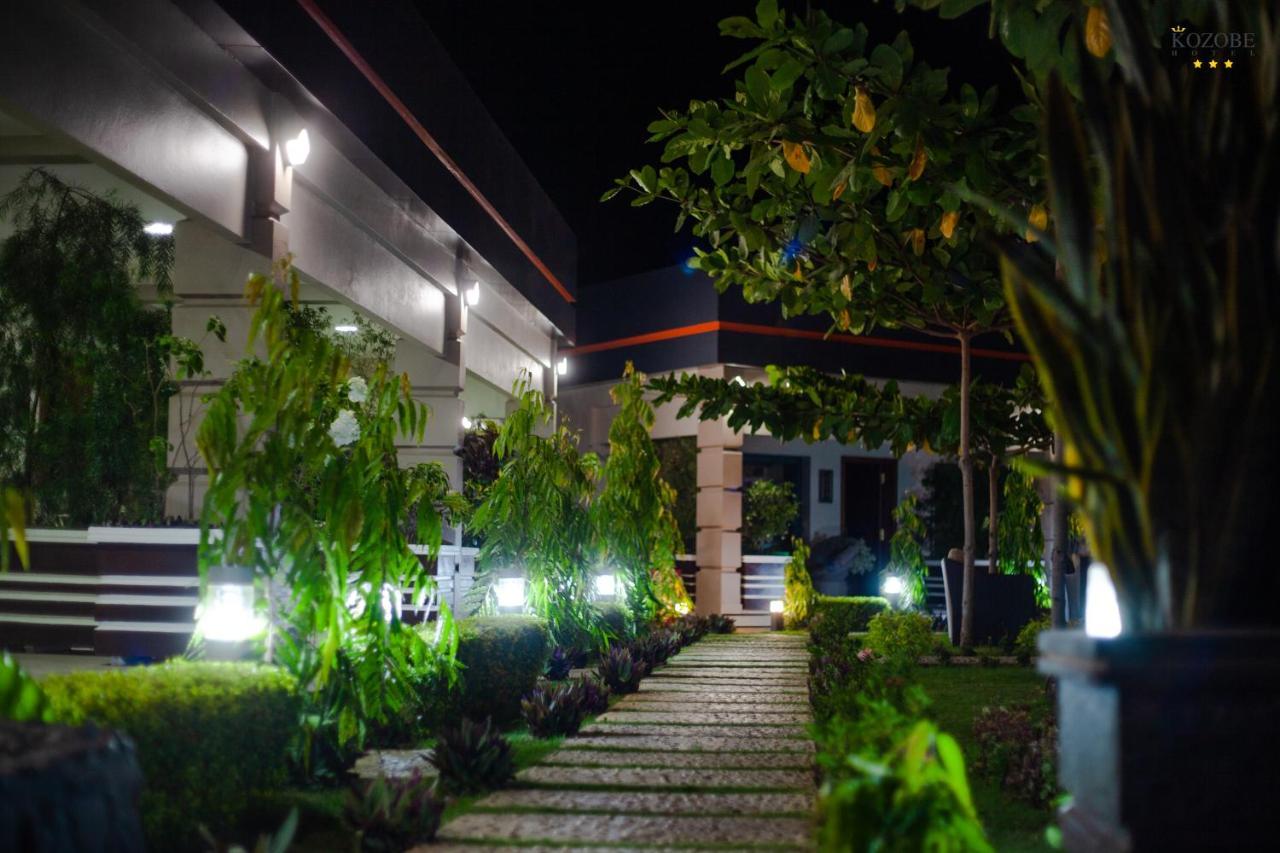 Kozobe Hotel Ambilobe Extérieur photo