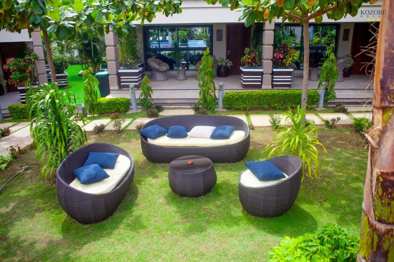 Kozobe Hotel Ambilobe Extérieur photo
